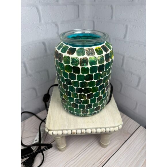 Scentsy On The Seashore Wax Warmer - Picture 4 of 8